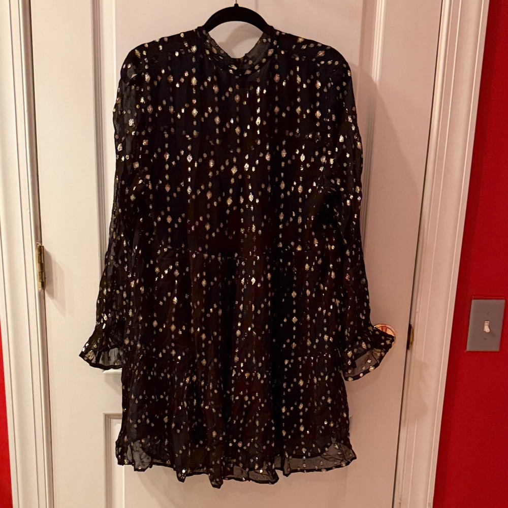Elan Black Top with Gold Accents - Picture 7 of 7